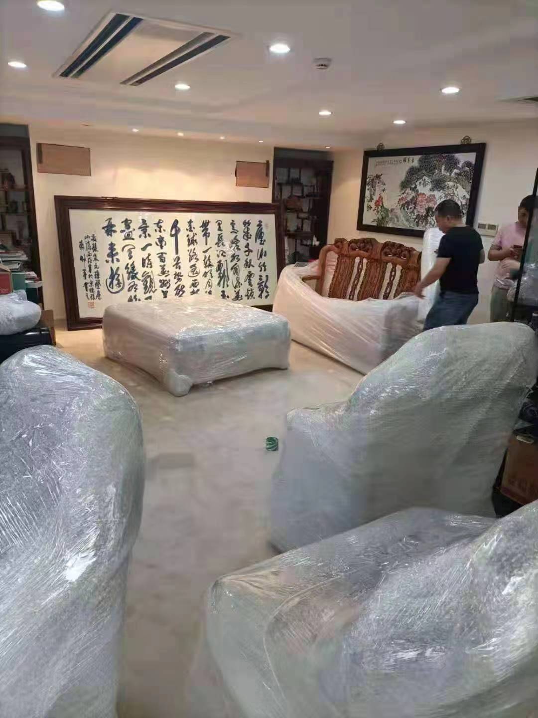 强生搬家：尊贵服务，别墅搬迁的艺术之旅